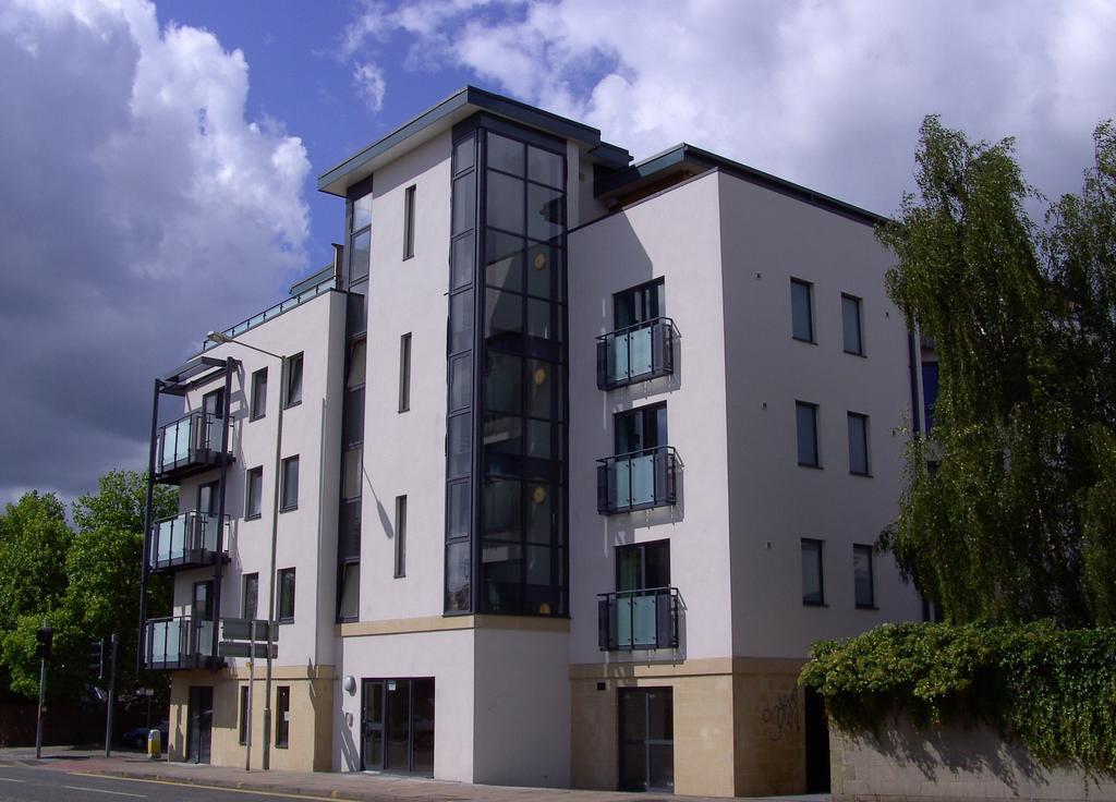 Cheltenham Plaza Apartments Ashchurch Esterno foto