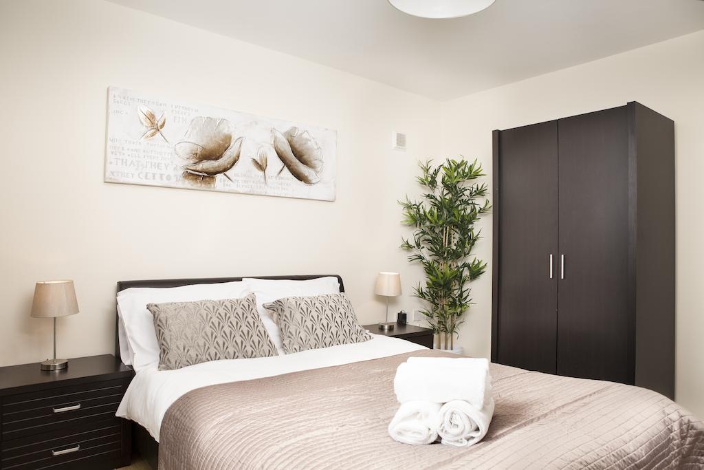 Cheltenham Plaza Apartments Ashchurch Camera foto